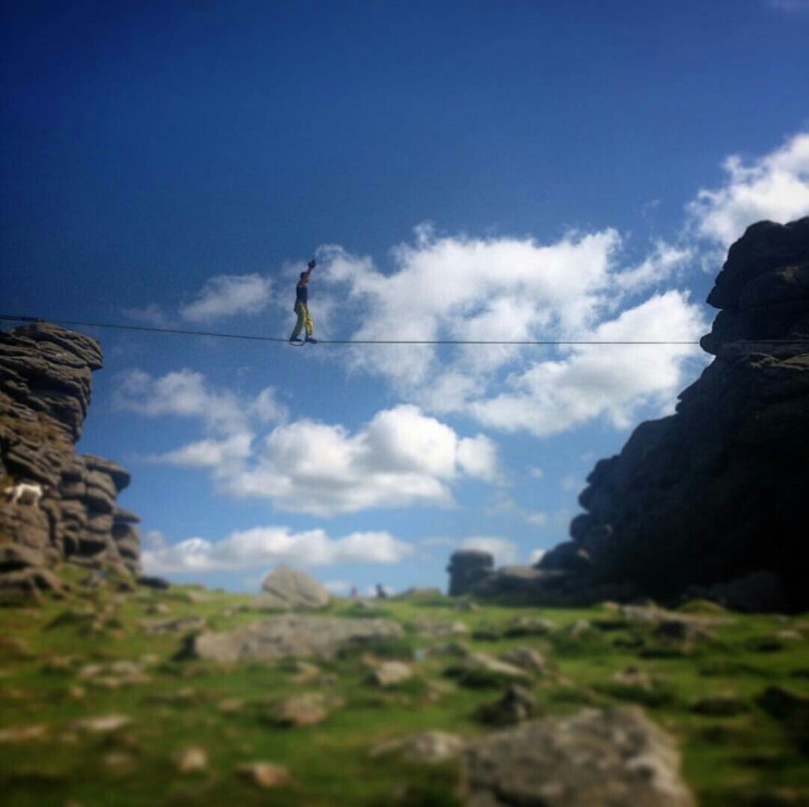 slacklining-hound-tor